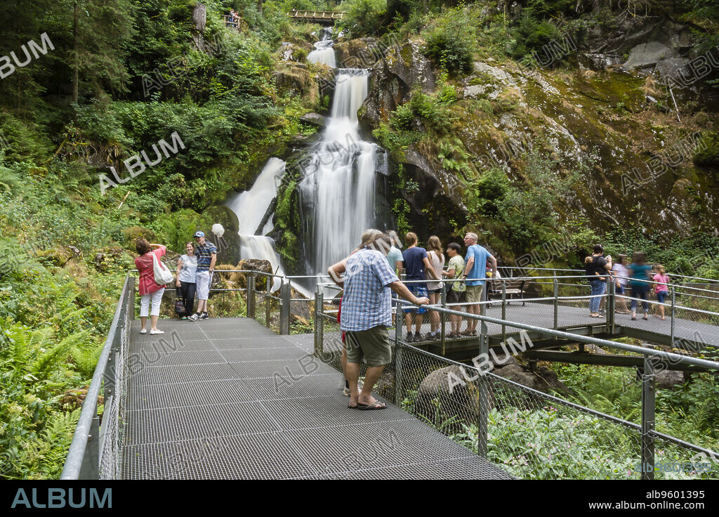 cascadas Triberg, - Triberger Wasserfälle- , con un descenso de 163 metros, río Gutach, Triberg, región de la Selva Negra, Alemania, Europe.