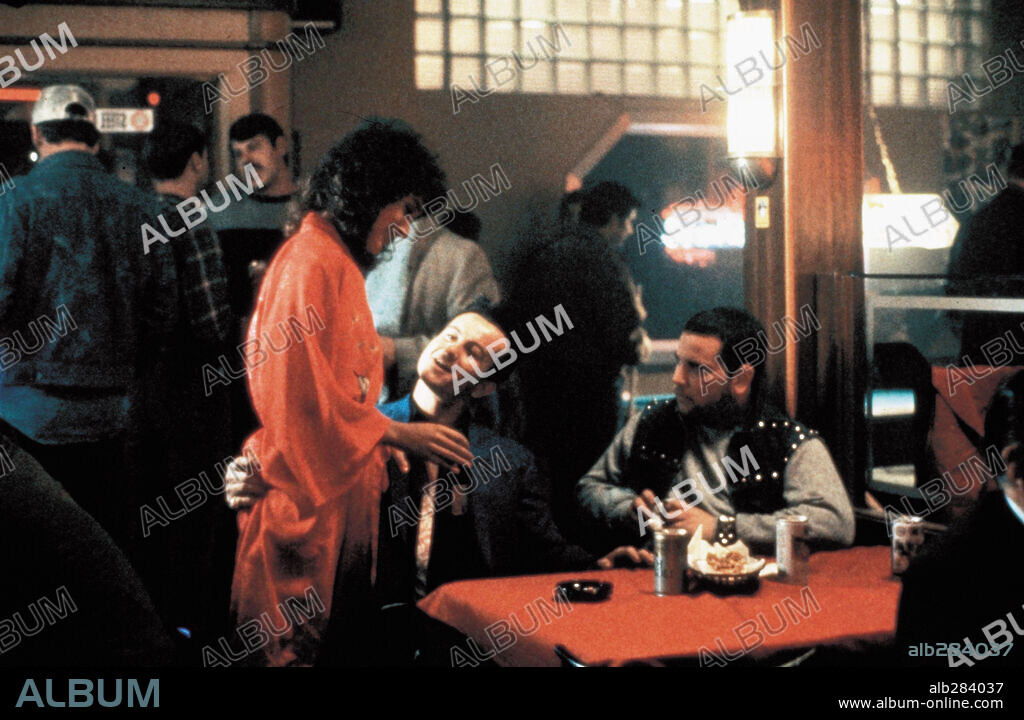 JENNIFER BEALS in FLASHDANCE, 1983, directed by ADRIAN LYNE. Copyright PARAMOUNT PICTURES.