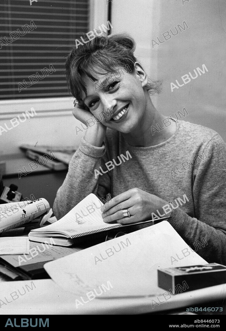ARKIV 1964-01-16. TV-producenten Karin Falck porträtt i Stockholm 16:e januari 1964.. Foto: Arne Schweitz / XP / SCANPIX / Kod: 1049. **AFTONBLADET OUT**.