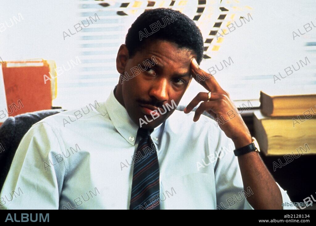 DENZEL WASHINGTON in PHILADELPHIA, 1993, directed by JONATHAN DEMME. Copyright TRISTAR PICTURES.