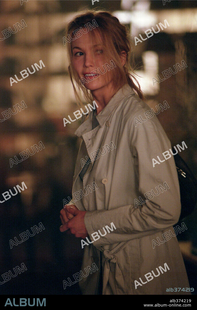 DIANE LANE en INFIEL, 2002 (UNFAITHFUL), dirigida por ADRIAN LYNE. Copyright KOPELSON ENTERTAINMENT/NEW REGENGY PICTURES/FOX 2000 PICTURE / WETCHER, BARRY.