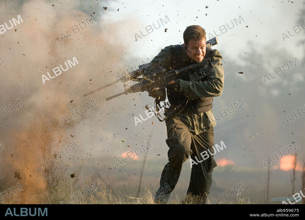 MARK WAHLBERG in SHOOTER, 2007, directed by ANTOINE FUQUA. Copyright PARAMOUNT PICTURES / FRENCH, KIMBERLY.