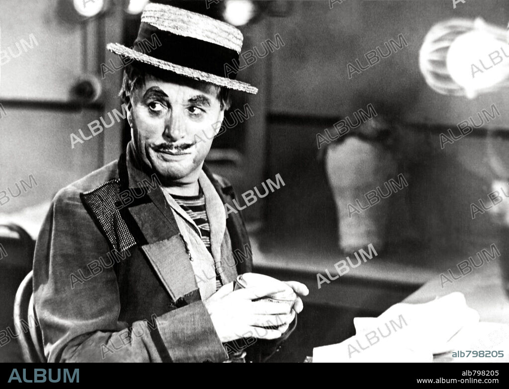 CHARLIE CHAPLIN en CANDILEJAS, 1952 (LIMELIGHT), dirigida por CHARLES CHAPLIN. Copyright UNITED ARTISTS.