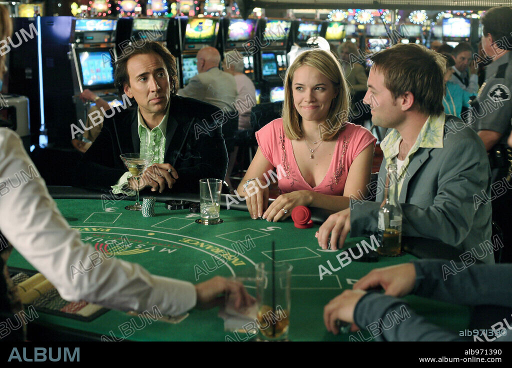 NICOLAS CAGE en NEXT, 2007, dirigida por LEE TAMAHORI. Copyright REVOLUTION STUDIOS/SATURN FILMS/EYETRONICS USA/INITIAL ENTER.