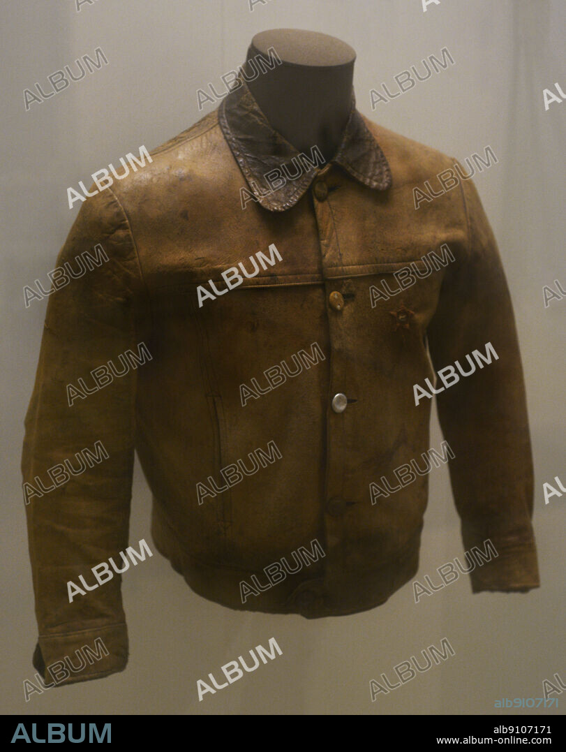 Spanish Civil War (1936-1939). Jacket of a member of the International Brigades (1936-1938). Military units composed of volunteers from more than fifty countries who fought as part of the army of the Second Republic. Leather. Army Museum. Toledo, Spain.
