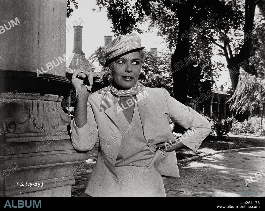 MELINA MERCOURI in TOPKAPI, 1964, directed by JULES DASSIN. Copyright UNITED ARTISTS.