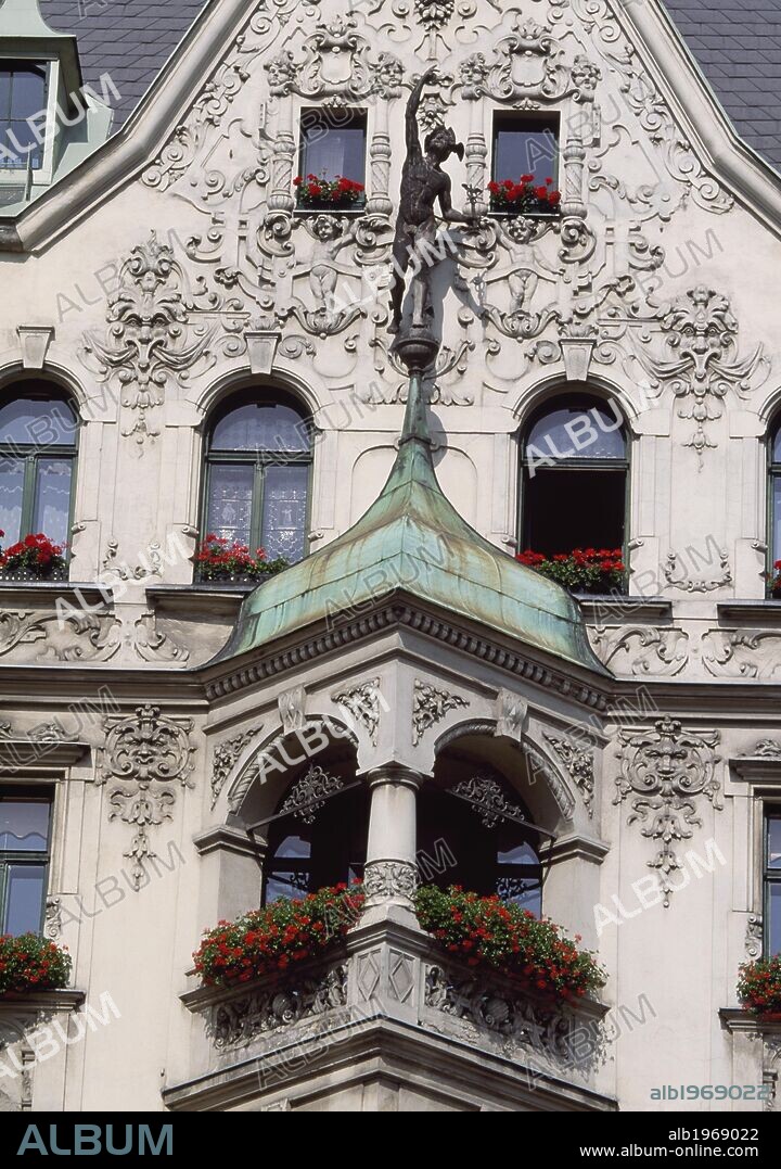 Gebruder Wild House, 1897, by Arnold Heymann, New Market (Neuer Markt), Vienna. Detail. Austria, 19th century.