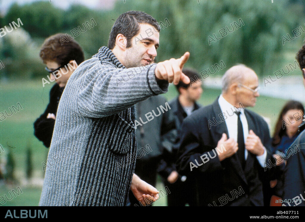 ALVARO FERNANDEZ ARMERO en EL ARTE DE MORIR, 2000, dirigida por ALVARO FERNANDEZ ARMERO. Copyright AURUM PRODUCCIONES, S.A.-CRISTAL P.C.