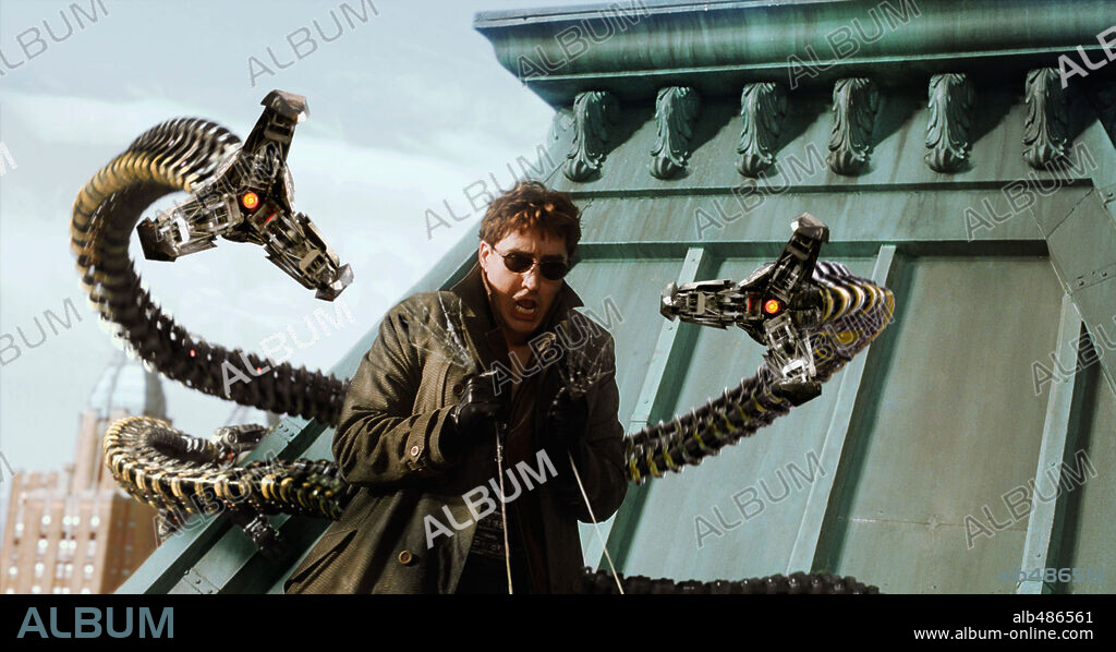 ALFRED MOLINA en SPIDERMAN 2, 2004 (SPIDER-MAN 2), dirigida por SAM RAIMI. Copyright COLUMBIA PICTURES/MARVEL ENTERTAINMENT / SONY PICTURES.