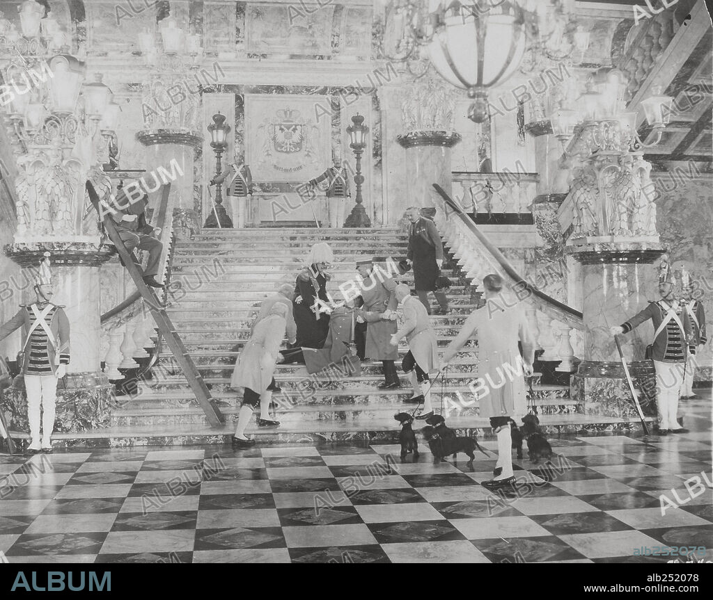 QUEEN KELLY, 1929, réalisé par ERICH VON STROHEIM. Copyright UNITED ARTISTS.