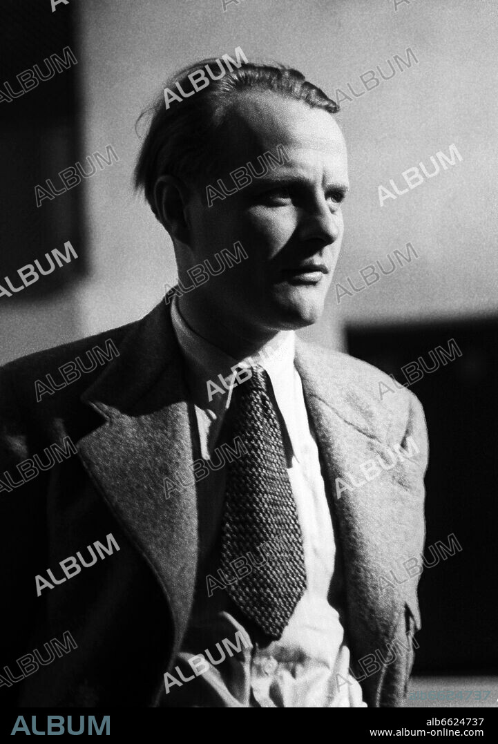 Author Ernst Erich Noth in 1937. Portrait by photographer Fred Stein (1909-1967) who emigrated 1933 from Nazi Germany to France and finally to the USA. 1937