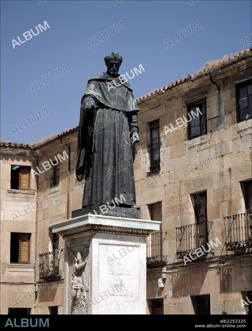 LEON , FRAY LUIS DE. ESCRITOR ESPAÑOL. BELMONTE 1528-1591. MONUMENTO EN SALAMANCA OBRA DE CASIO SEVILLA.