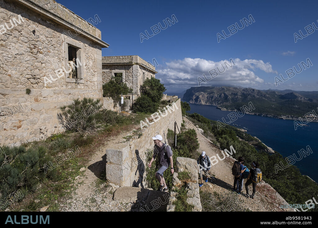Far Vell lighthouse, (Na Popia), Sa Dragonera natural park, Mallorca, Balearic Islands, Spain.