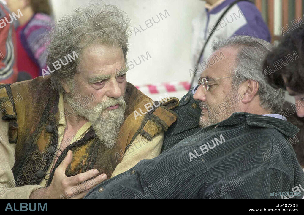 JUAN LUIS GALIARDO y MANUEL GUTIERREZ ARAGON en EL CABALLERO DON QUIJOTE, 2002, dirigida por MANUEL GUTIERREZ ARAGON. Copyright GONAFILM.