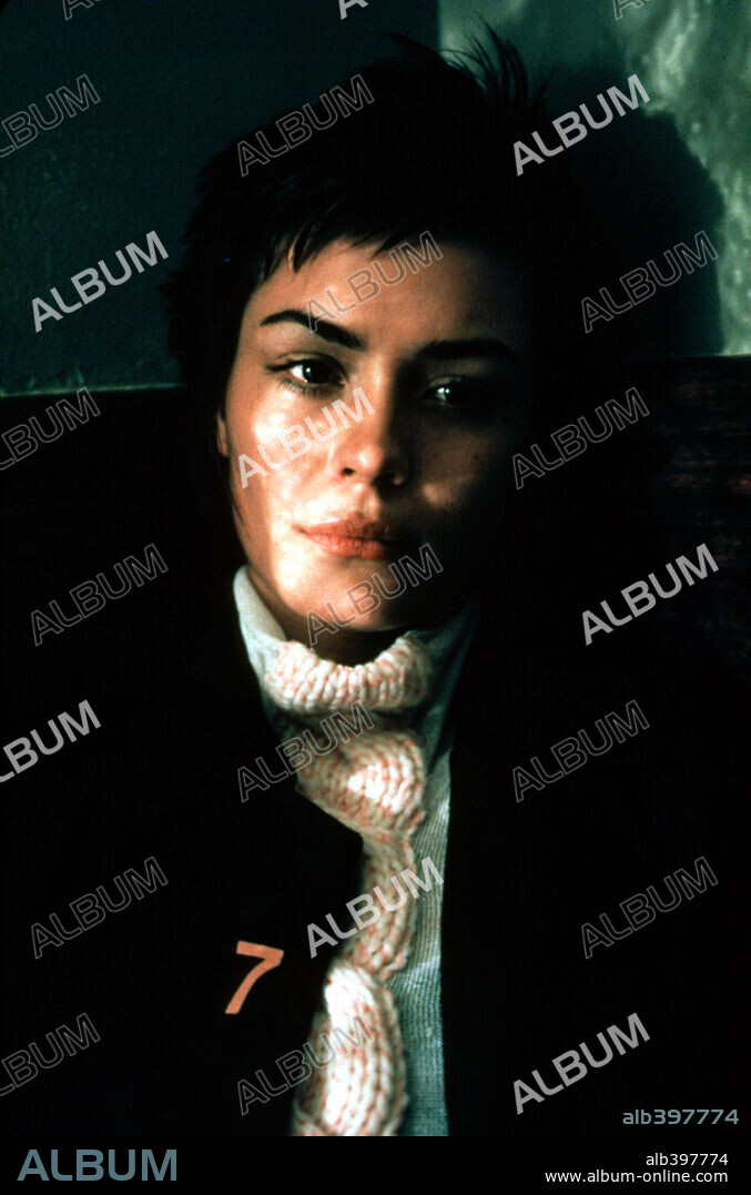 SHANNYN SOSSAMON in THE RULES OF ATTRACTION, 2002, directed by ROGER AVARY. Copyright KINSGATE FILMS/ROGER AVARY/FILMPRODUCKTION GMBH.