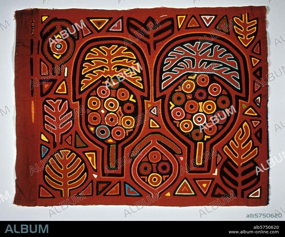 Ethnologie : indiens Kuna, "Kuna Yala" (pays Kuna), San Blas, Panama, 2e moitié du 20e siècle. Mola (corsage portant des motifs sur l'avant et l'arrière, réalisés à partir de tissus de couleurs différentes) : mola de l'ananas. (D'une série de Molakana à décor floral). Coll. privée.
