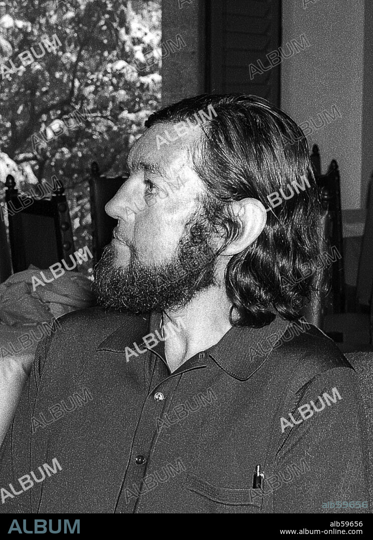 El escritor e intelectual argentino, Julio Cortázar, retratado en Barcelona en junio de 1972.
