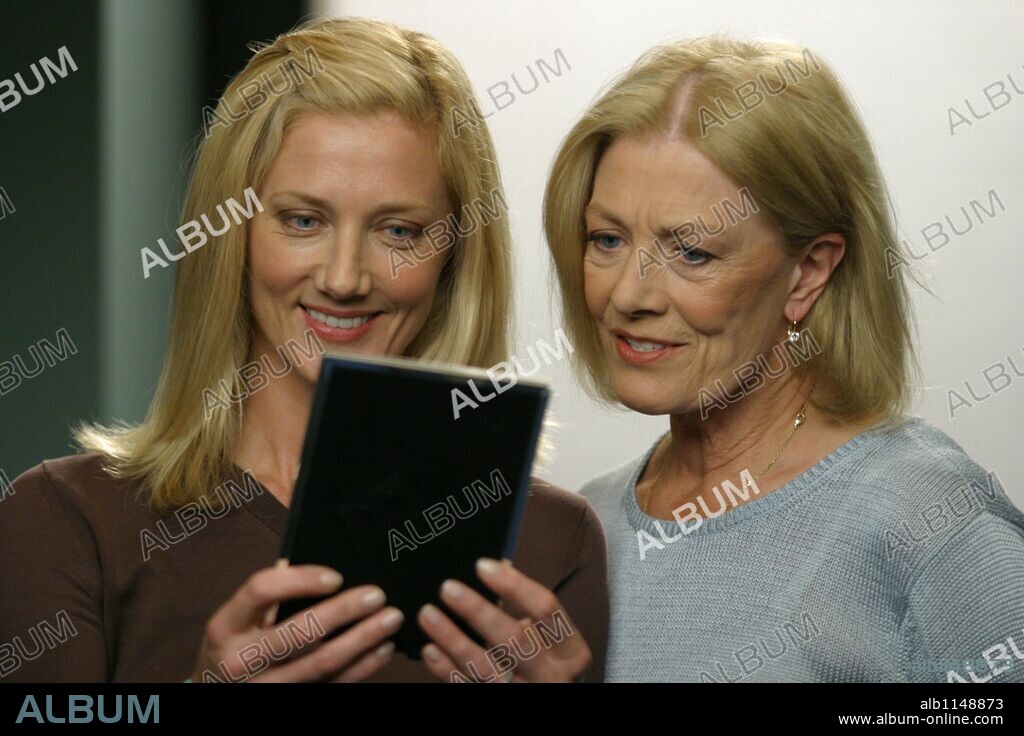 JOELY RICHARDSON und VANESSA REDGRAVE in NIP / TUCK-TV, 2003. Copyright WARNER BROS TV.