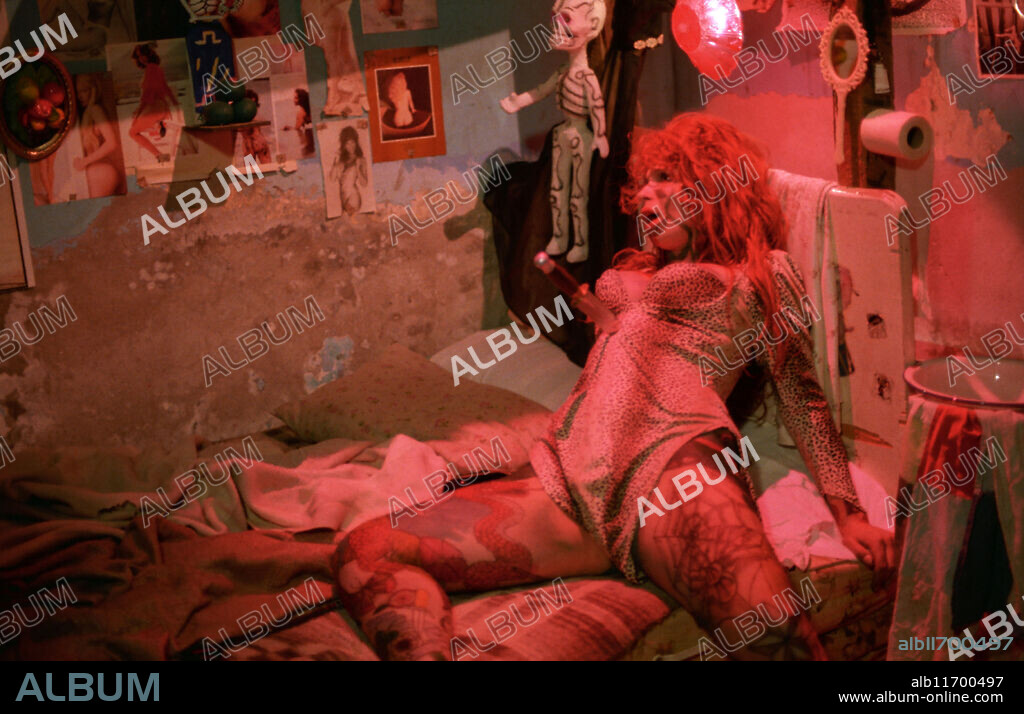 THELMA TIXOU en SANTA SANGRE, 1989, dirigida por ALEJANDRO JODOROWSKY. Copyright Produzioni Intersound.