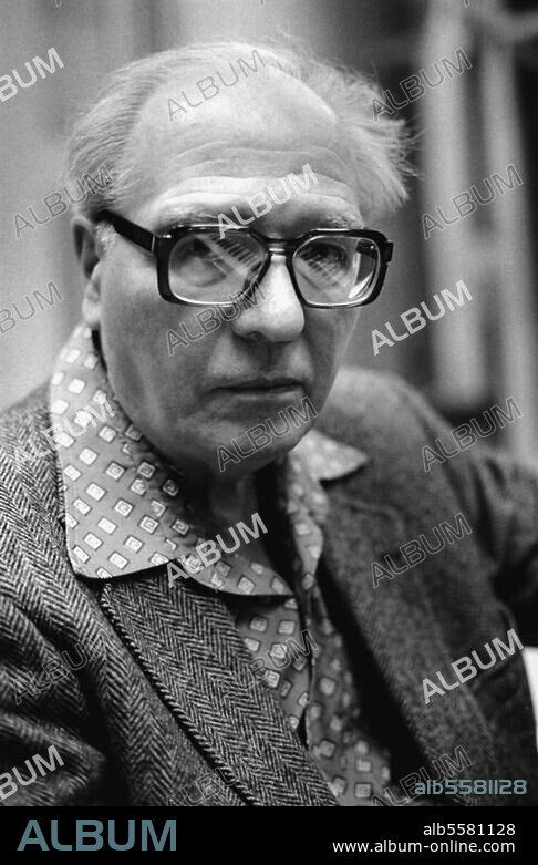 Messiaen, Olivier French composer and organist. Avignon 10.12.1908 - Paris 27.4.1992. Portrait photo, 1983.