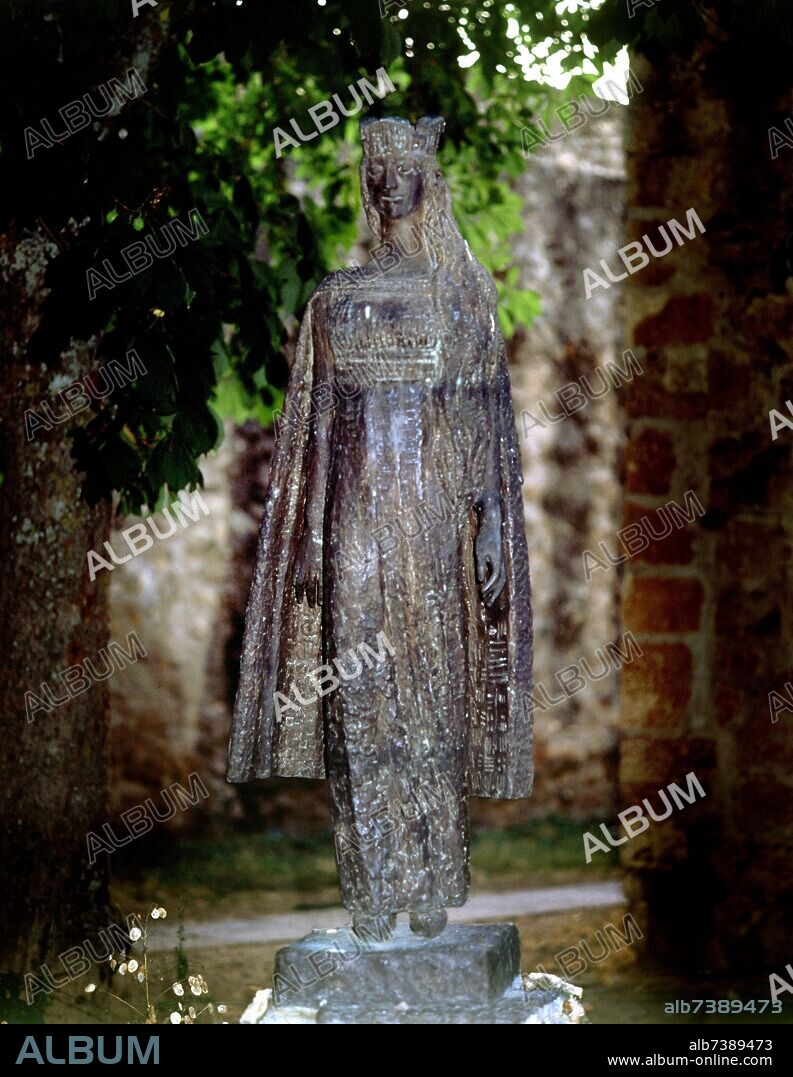 ESTATUA DE LA PRINCESA KRISTINA DE TONSBERG DE NORUEGA DONADA POR LA CIUDAD DE TONSBERG EN 1978.