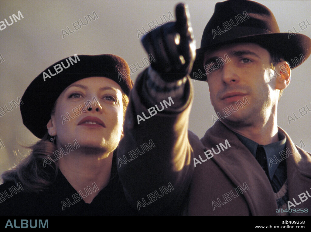 CECILIA ROTH y LEONARDO SBARAGLIA en DESEO, 2002, dirigida por GERARDO VERA. Copyright LOLAFILMS.