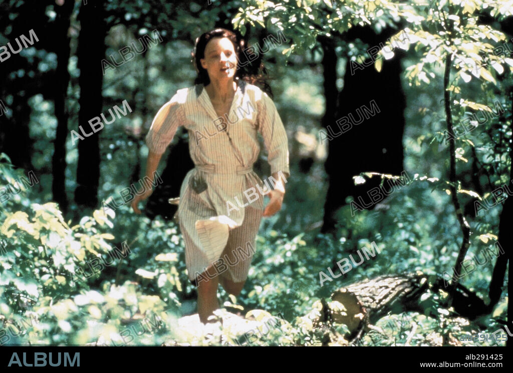 JODIE FOSTER en NELL, 1994, dirigida por MICHAEL APTED. Copyright POLYGRAM.