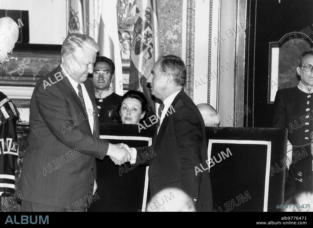 April 13, 1994. Yeltsin and Félix Pons Shaking Hands.