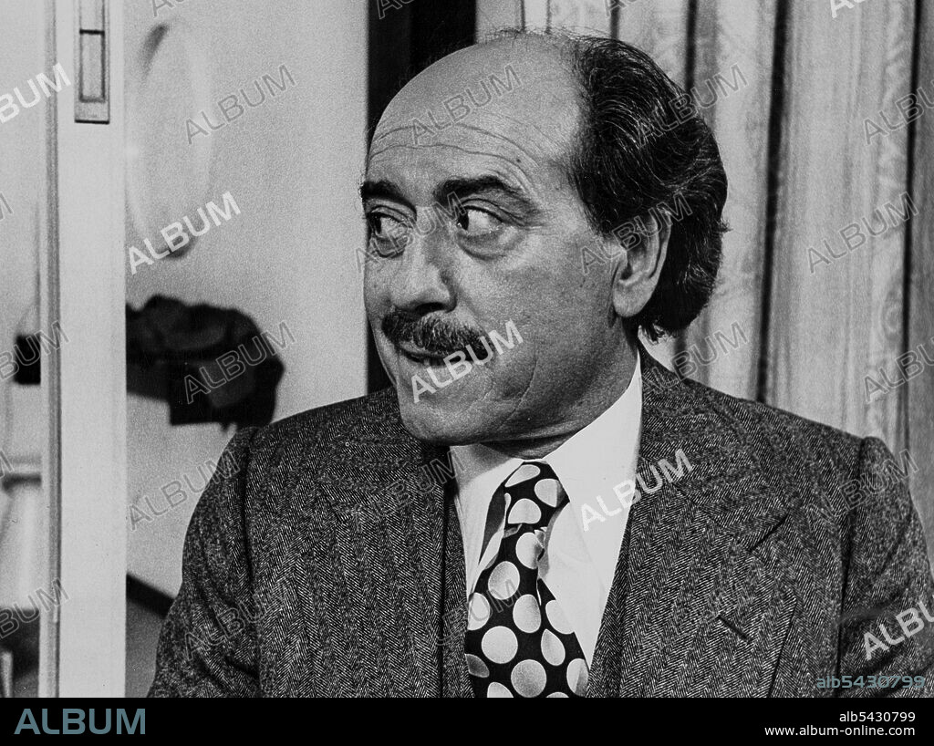 FERNANDO FERNAN GOMEZ en LA ESCOPETA NACIONAL, 1978, dirigida por LUIS GARCIA BERLANGA. Copyright IN-CINE, S.A.