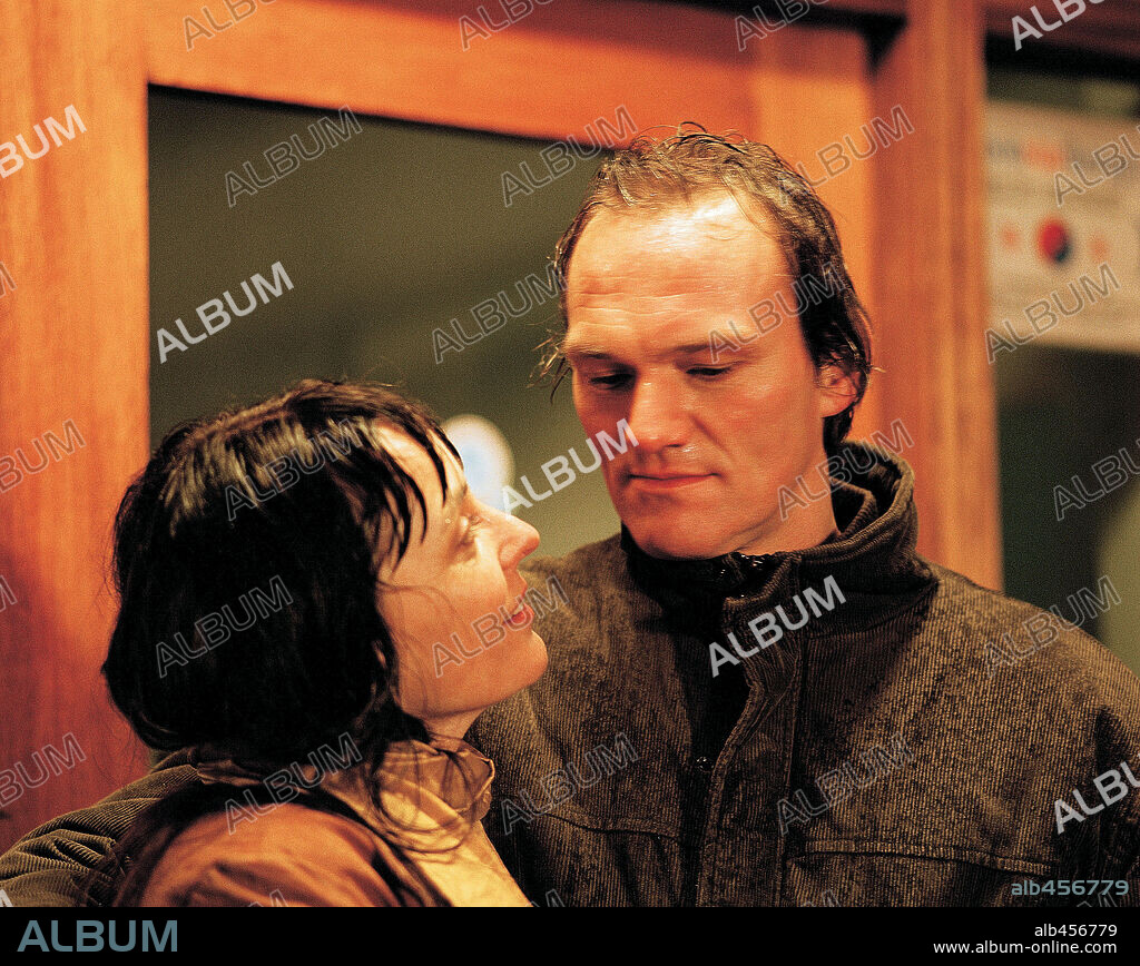KALDALJOS, 2004, dirigida por HILMAR ODDSSON. Copyright The Icelandic Film Corporation/Íslenska Kvikmyndasamsteypan.