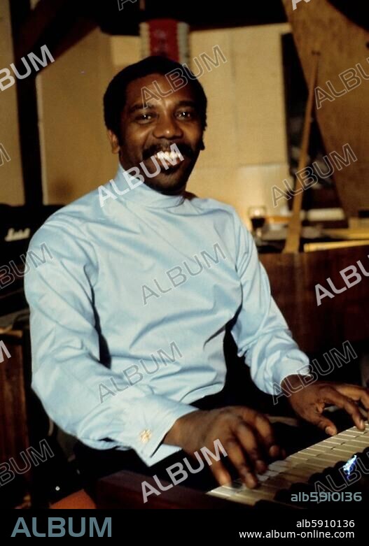 Smith, Jimmy American jazz organist. 8.12.1928 Norristown (Pennsylvania) - 8.2.2005 Phoenix (Arizona). Photo, 1970's.-.