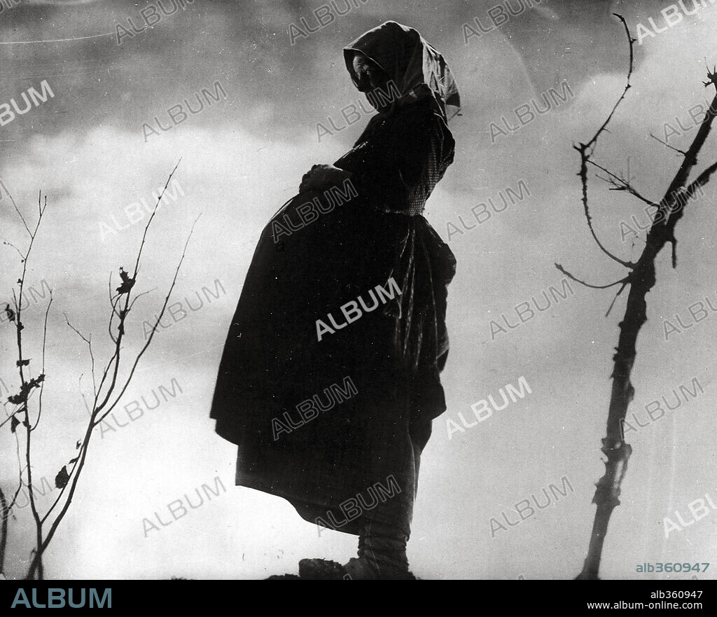 OLD AND NEW, 1929 (STAROYE I NOVOYE), directed by GRIGORI ALEXANDROV and SERGEI M. EISENSTEIN.