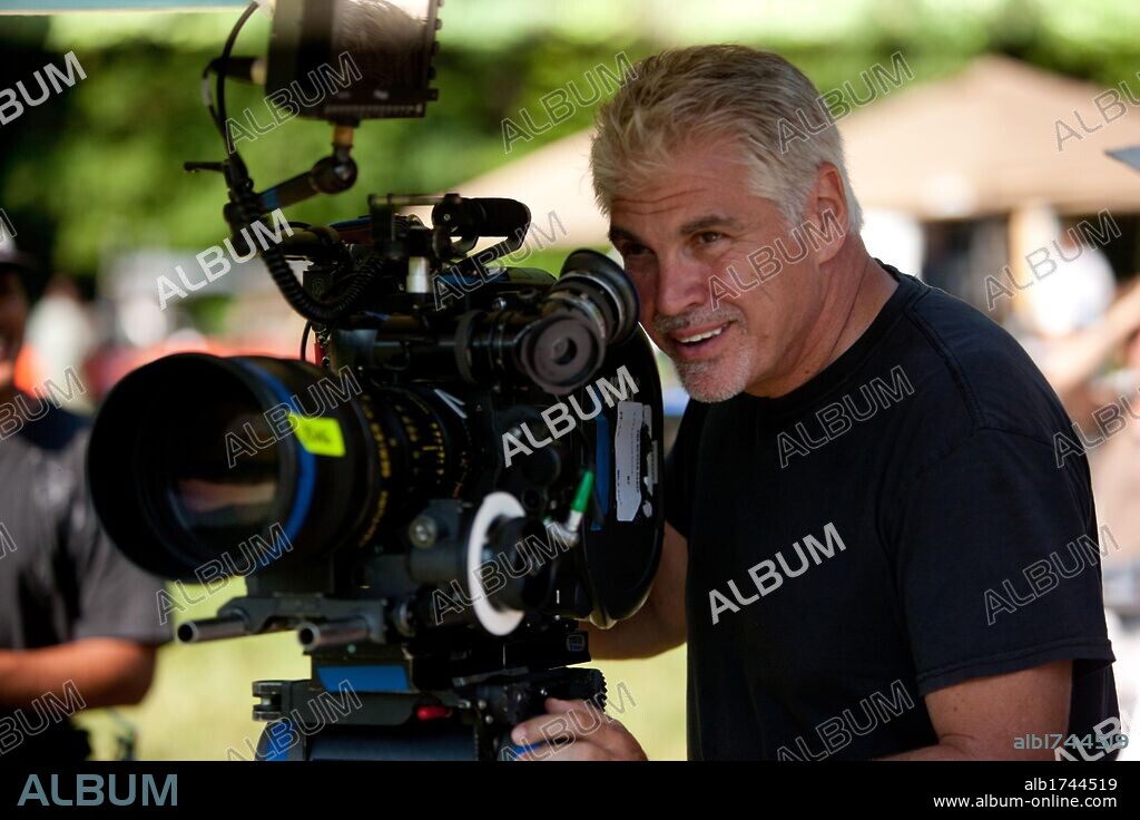 GARY ROSS in THE HUNGER GAMES, 2012, directed by GARY ROSS. Copyright LIONSGATE.
