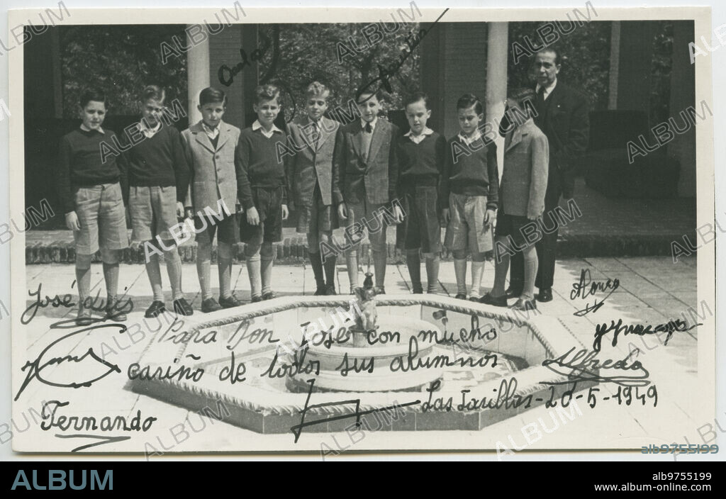 Madrid. 20/05/1949. Estos fueron los compañeros de "Las Jarillas": Don José Luis Leal, D. Jaime Carvajal y Urquijo, D. Alonso Álvarez de Toledo, D. Alfredo Gómez-Torres, D. Juan José Macaya, D. Carlos de Borbón, D. Agustín Carvajal y D. Fernando Falcó.