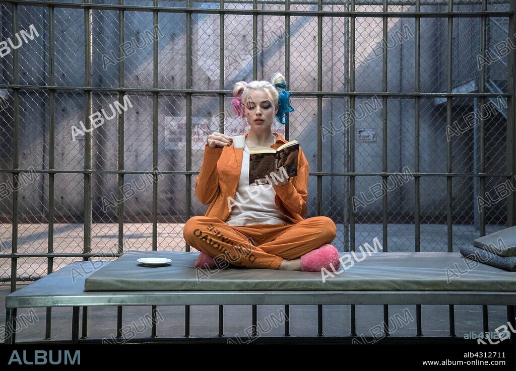 MARGOT ROBBIE in SUICIDE SQUAD, 2016, directed by DAVID AYER. Copyright WARNER BROS PICTURES.