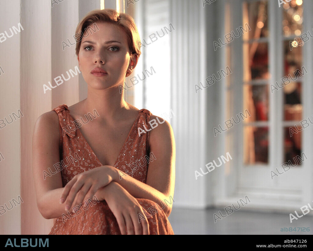 SCARLETT JOHANSSON in A LOVE SONG FOR BOBBY LONG, 2004, directed by SHAINEE GABEL. Copyright COLUMBIA TRISTAR.