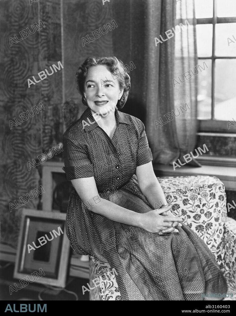 Hollywood, California: September 23, 1954 First lady of the stage Helen Hayes stars in 'What Every Woman Knows' at the Huntington Hartford theatre.