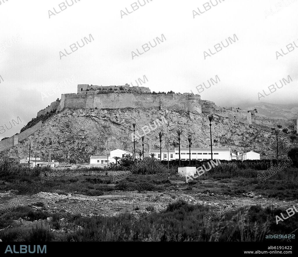 CASTILLO DE DENIA - FOTOGRAFIA EN BLANCO Y NEGRO - 1980.