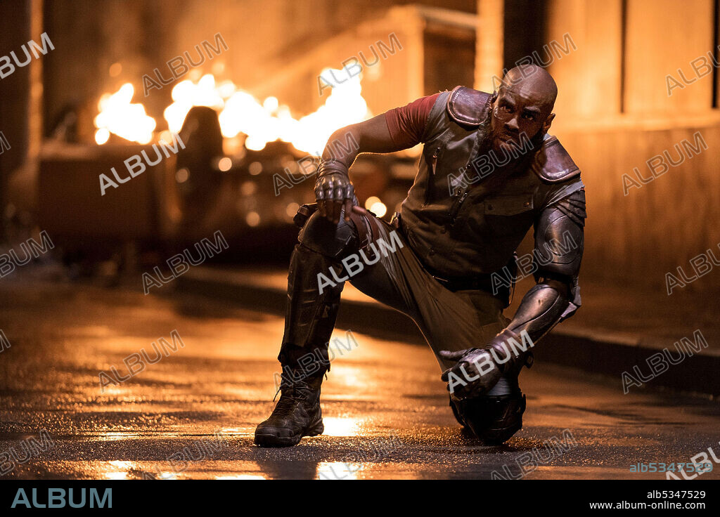 ALEX HASSELL in COWBOY BEBOP, 2021, directed by ALEX GARCIA LOPEZ and MICHAEL KATLEMAN. Copyright Tomorrow Studios / Netflix.