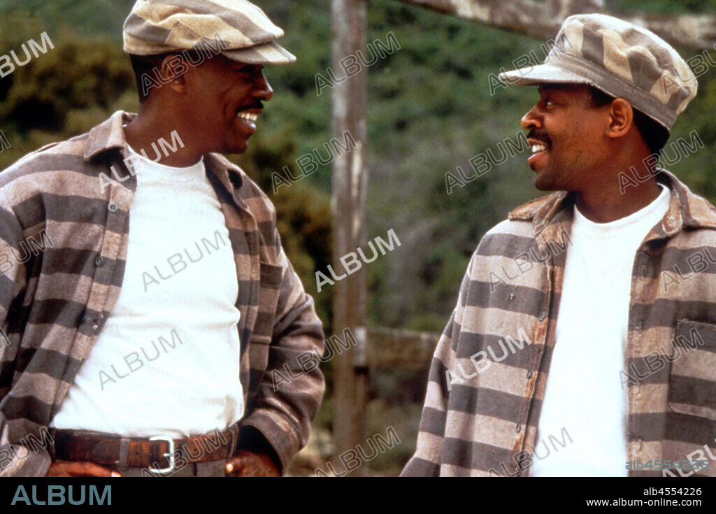 EDDIE MURPHY y MARTIN LAWRENCE en CONDENADOS A FUGARSE, 1999 (LIFE), dirigida por TED DEMME. Copyright UNIVERSAL PICTURES.