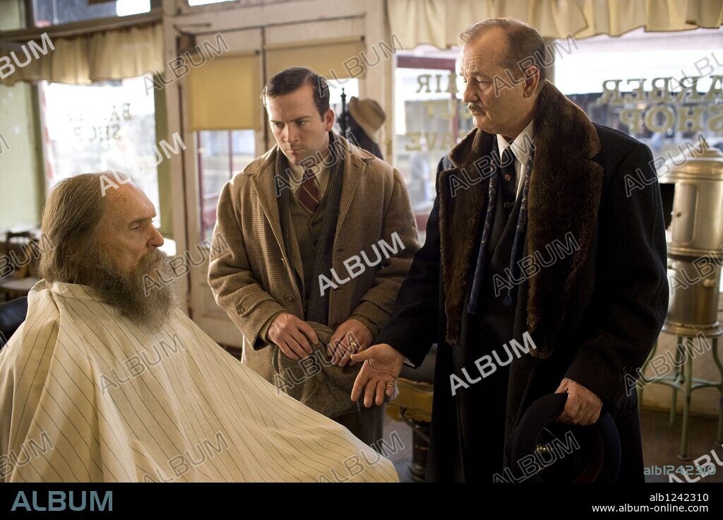 BILL MURRAY and ROBERT DUVALL in GET LOW, 2009, directed by AARON SCHNEIDER. Copyright ZANUCK INDEPENDENT/LARA ENTERPRISES.
