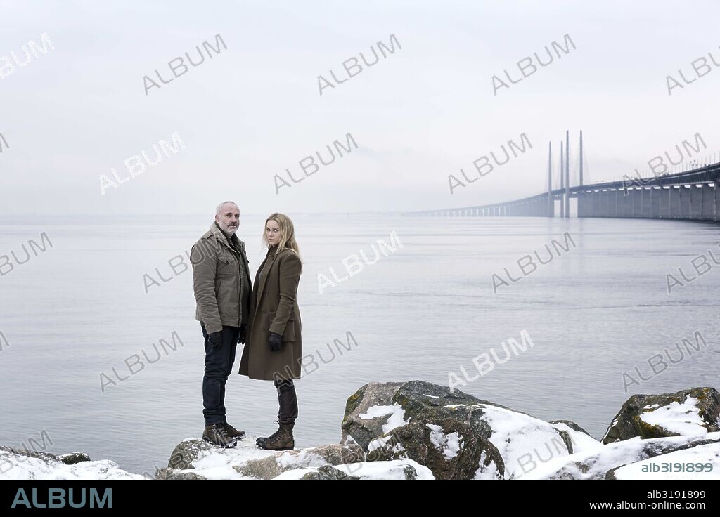 KIM BODNIA and SOFIA HELIN in THE BRIDGE, 2011 (BRON / BROEN), directed by HENRIK GEORGSSON. Copyright FILMLANCE INTERNATIONAL AB / Cortesía.