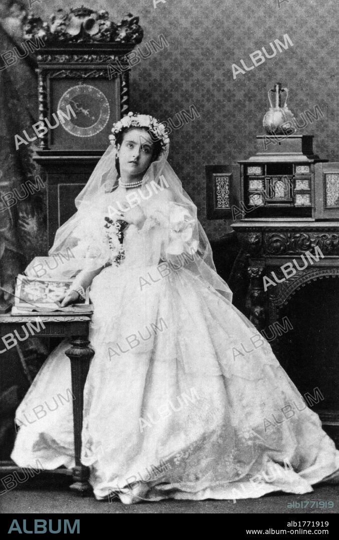 Adelina Patti on stage. The Italian soprano Adelina Patti playing Lucia in 'Lucia di Lammermoor' by Gaetano Donizetti. 1859.