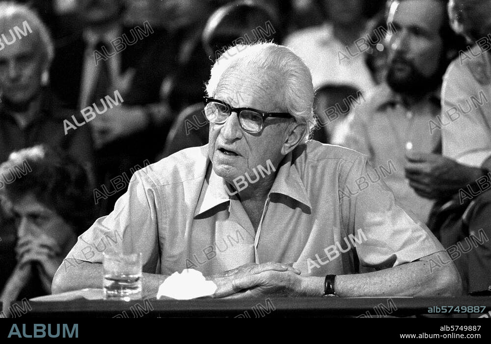 Marcuse, Herbert; amerik. Philosph dt. Herkunft; Berlin 19.7.1898 - Starnberg. 29.7.1979. Herbert Marcuse bei einer Podiumsdiskussion "Meinung gegen Meinung" in Düsseldorf am 31. August 1976. Foto.