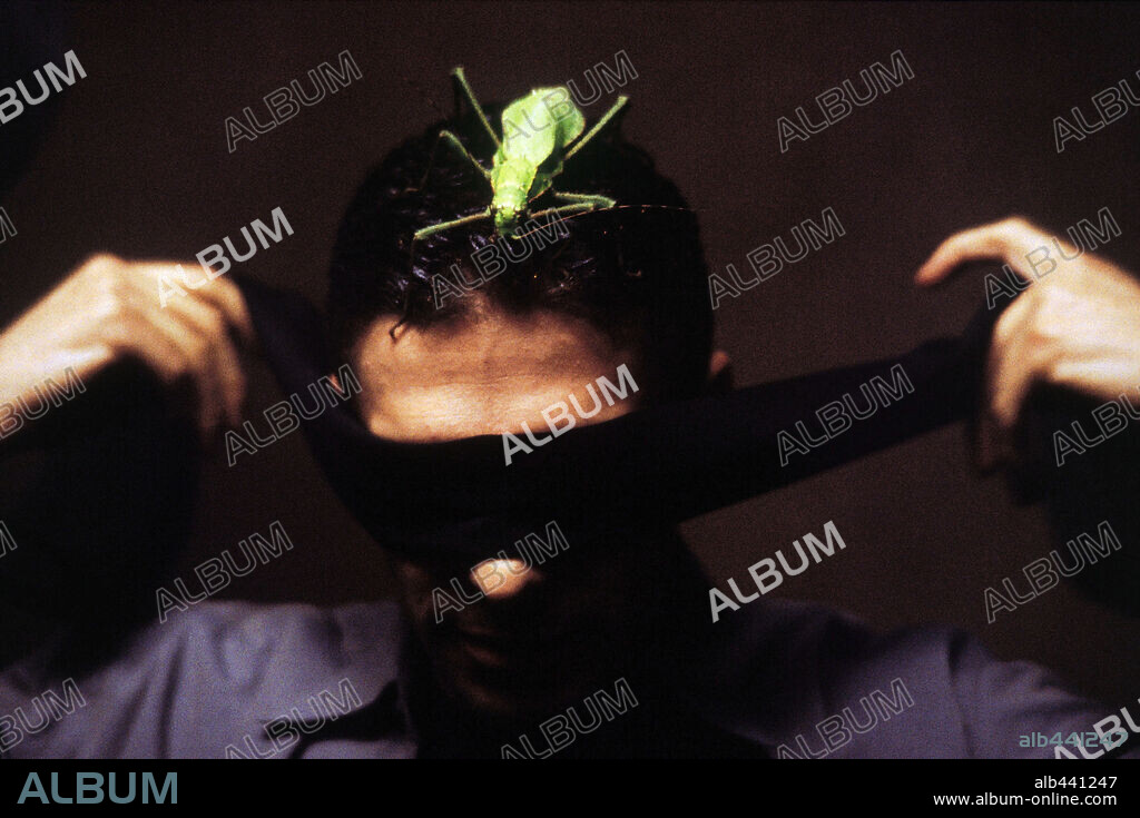 INTACTO, 2001, dirigida por JUAN CARLOS FRESNADILLO. Copyright SOGECINE.