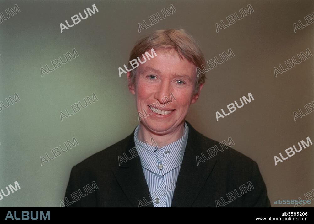 Hildebrandt, Regine. SPD-Politikerin, 1990-1999 Ministerin f. Arbeit, Soziales, Gesundheit u. Frauen im Land Brandenburg. 26.4.1941 (Berlin) - 26.11.2001. (Woltersdorf bei Berlin). Porträtaufnahme, 1999.