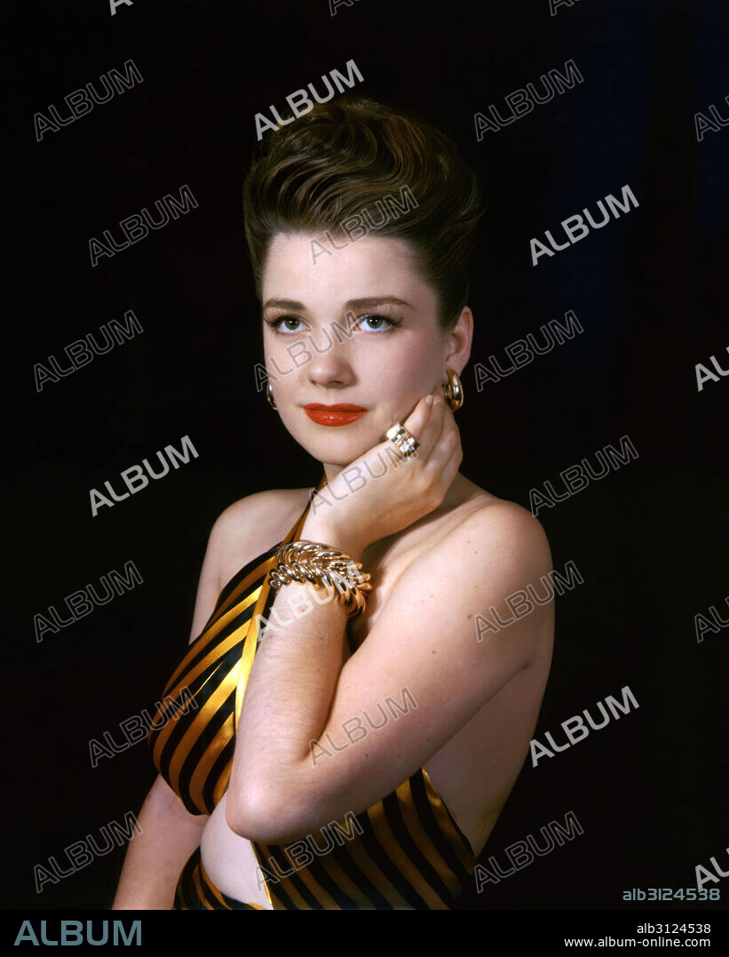 ANNE BAXTER.