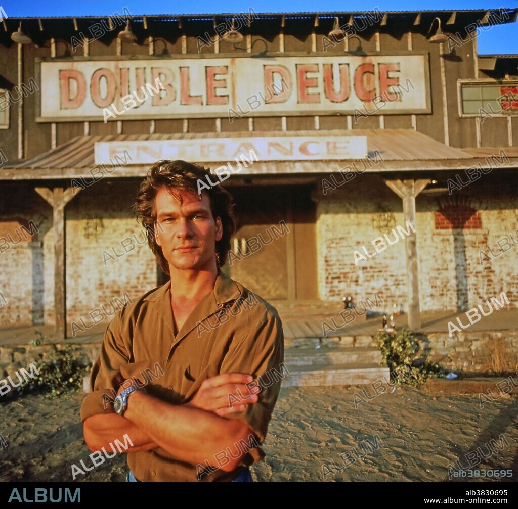 PATRICK SWAYZE en DE PROFESION: DURO, 1989 (ROAD HOUSE), dirigida por ROWDY HERRINGTON. Copyright M.G.M/UNITED ARTIST.