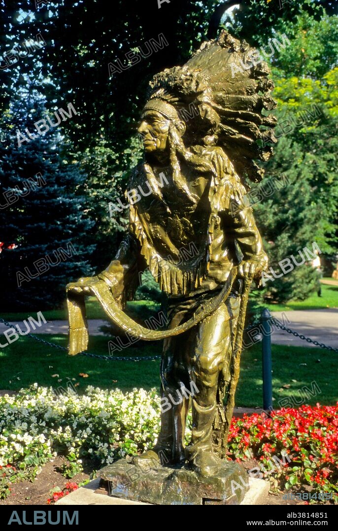 Statue of Chief Clinton Rickard, the founder of the Indian Defense League of America.