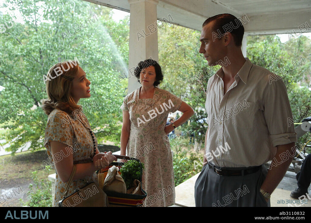 CHERRY JONES, ELIZABETH OLSEN y TOM HIDDLESTON en HANK WILLIAMS, UNA VOZ A LA DERIVA, 2015 (I SAW THE LIGHT), dirigida por MARC ABRAHAM. Copyright Bron Studios/RatPac Entertainment.